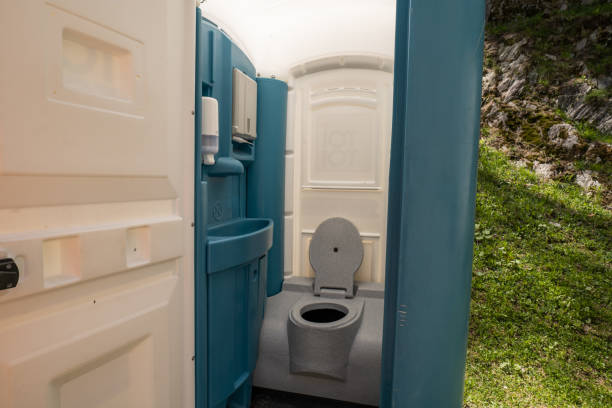 Best VIP or Luxury Restroom Trailers  in Elba, AL